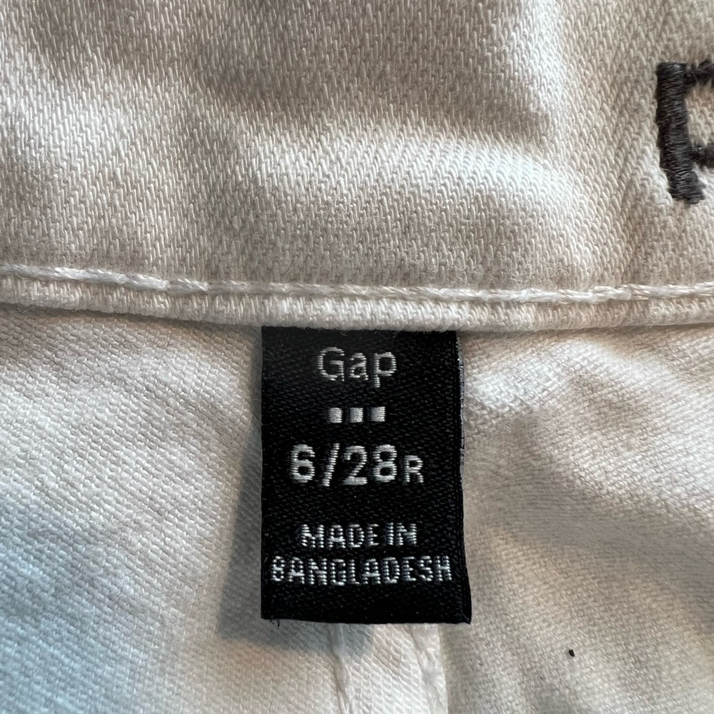 Gap Long & Lean Optic White Flared Denim Mid Rise (8.5”) Jeans Size 6/28. - Picture 11 of 14